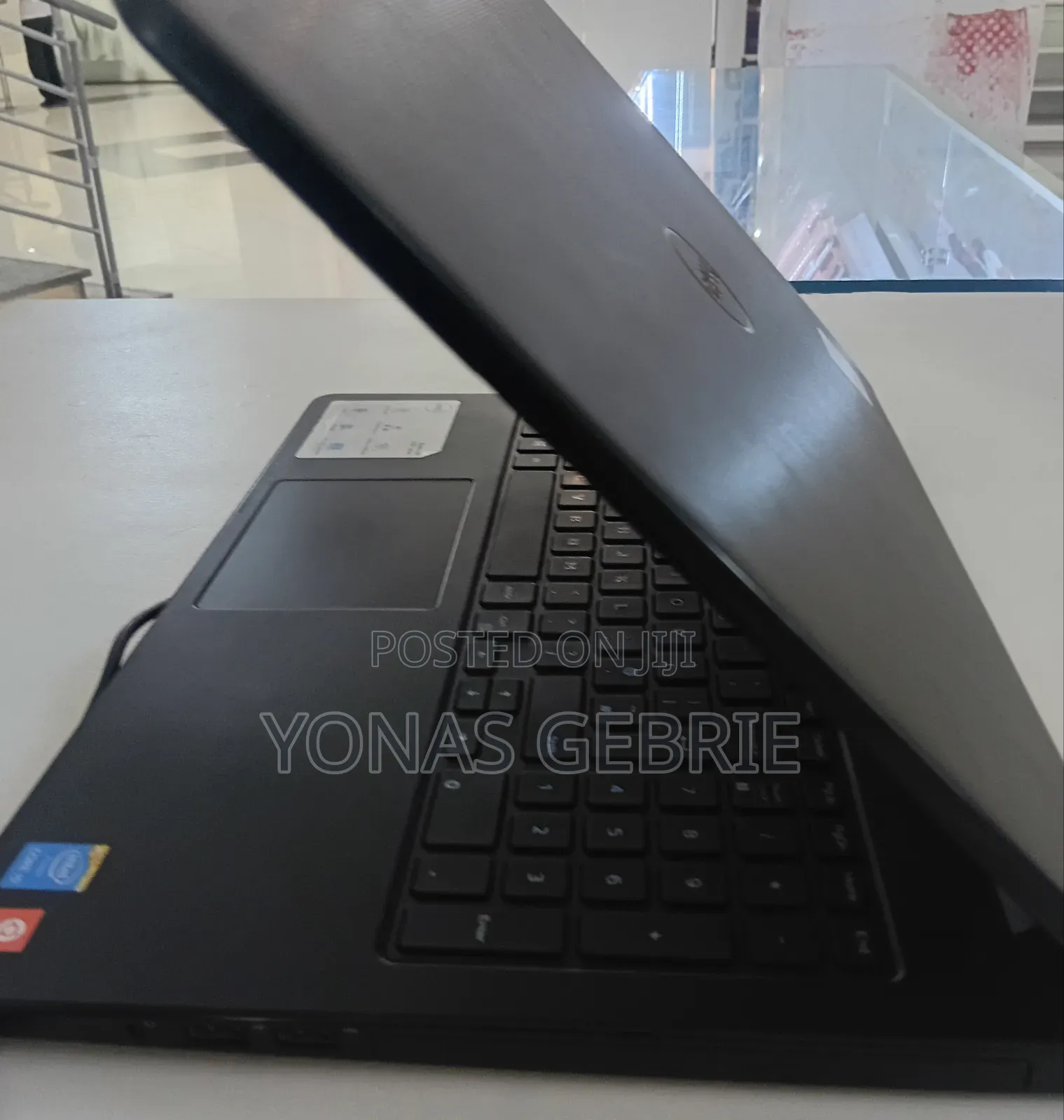 New Laptop Dell Vostro 15 4GB Intel Core i5 SSD 500GB