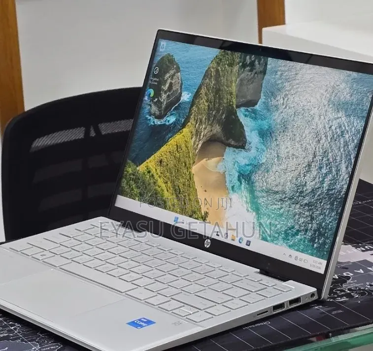 New Laptop HP Pavilion 15 8GB Intel Core i5 SSD 512GB