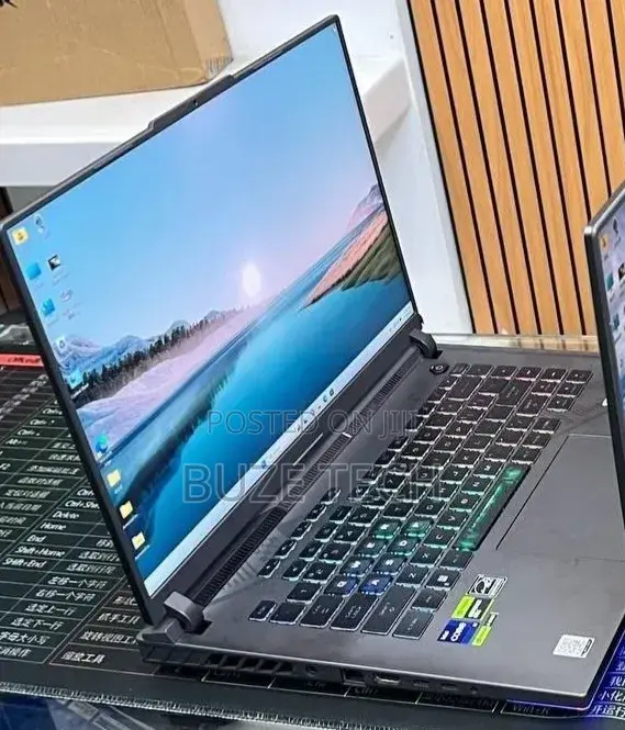 New Laptop Asus 16GB Intel Core i9 SSD 1T