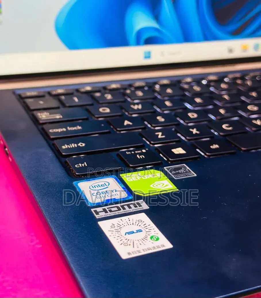 New Laptop Asus 16GB Intel Core i7 SSD 512GB