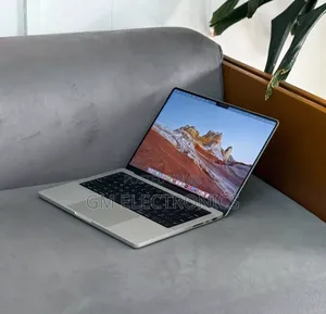 New Laptop Apple MacBook Pro 2021 M1 16GB Intel Core i7 SSD 512GB