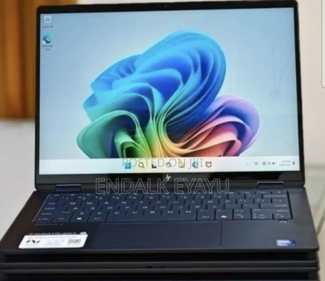 New Laptop HP OmniBook X Flip 14" 16GB Intel Core Ultra 7 SSD 1T