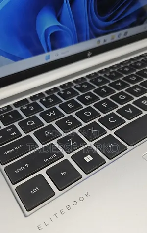 New Laptop HP EliteBook 840 G10 8GB Intel Core i5 SSD 512GB