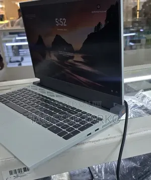 New Laptop Dell G15 5510 16GB Intel Core i7 SSD 512GB