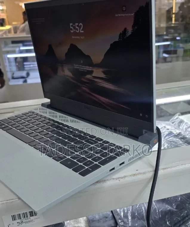 New Laptop Dell G15 5510 16GB Intel Core i7 SSD 512GB