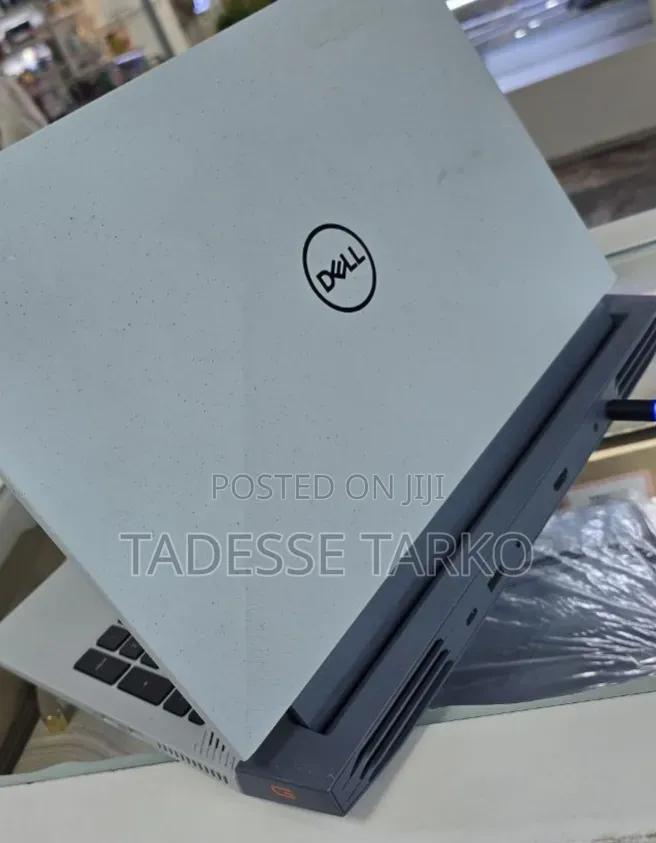 New Laptop Dell G15 5510 16GB Intel Core i7 SSD 512GB