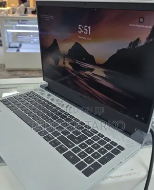New Laptop Dell G15 5510 16GB Intel Core i7 SSD 512GB