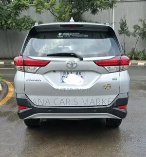 Toyota Rush 2020 Silver