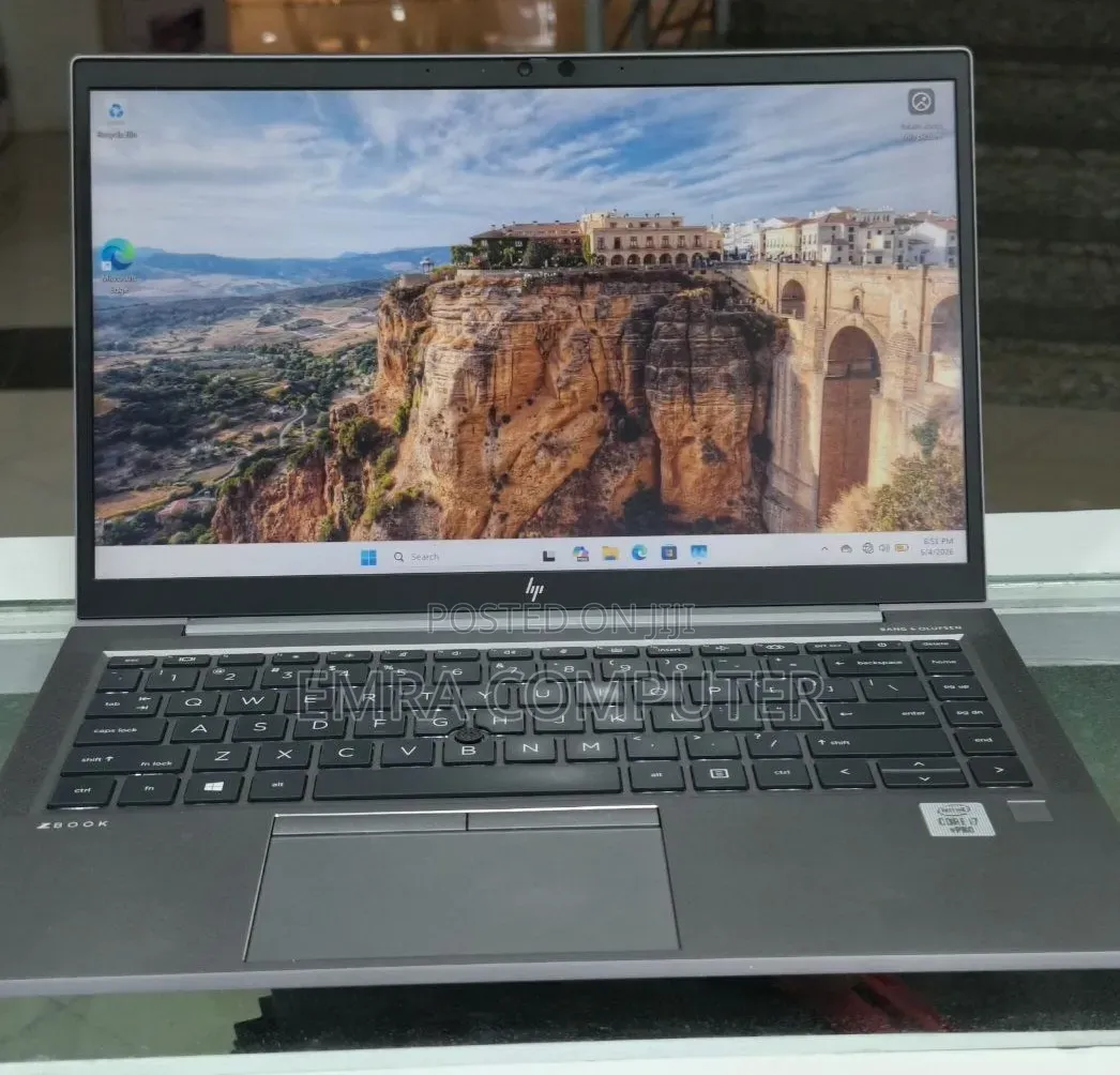 New Laptop HP ZBook Power G7 16GB Intel Core i7 SSD 512GB