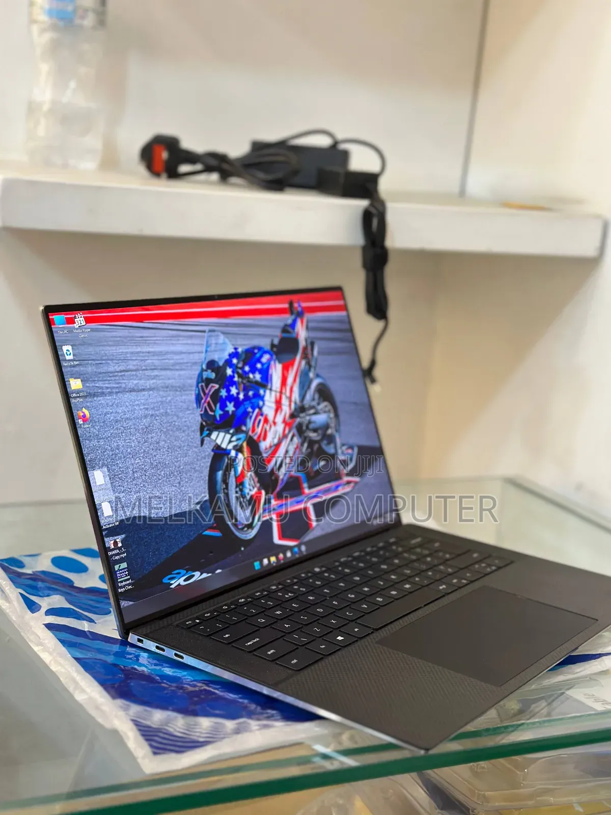 New Laptop Dell Precision 5560 16GB Intel Core i7 SSD 512GB