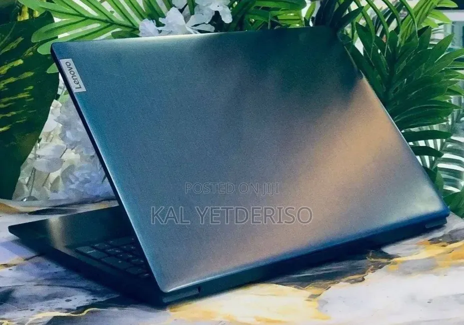 New Laptop Lenovo Legion 5 8GB Intel Core i3 SSD 256GB