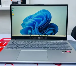 New Laptop HP 8GB AMD Ryzen 5 SSD 512GB