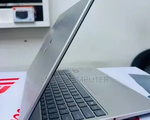 New Laptop HP 8GB AMD Ryzen 5 SSD 512GB