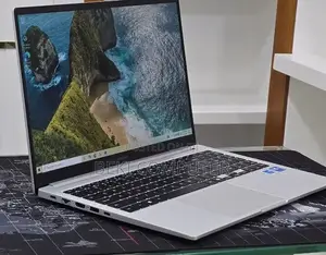 New Laptop Samsung Galaxy Book 2 16GB Intel Core 7 SSD 512GB