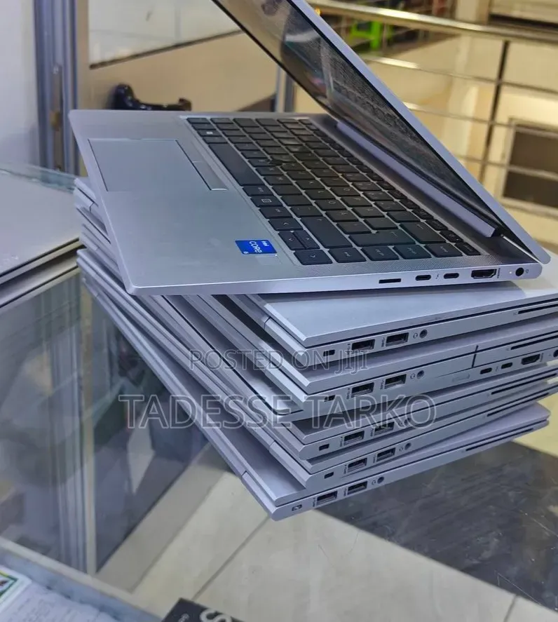 New Laptop HP EliteBook 830 G8 16GB Intel Core i5 SSD 512GB