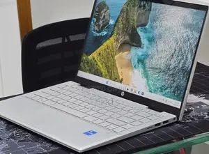 New Laptop HP Pavilion X360 8GB Intel Core i5 SSD 512GB