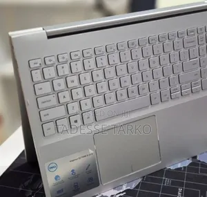 New Laptop Dell Inspiron 15 8GB Intel Core i5 SSD 512GB