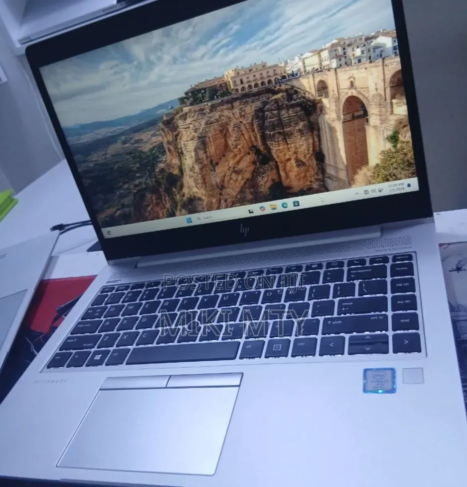 New Laptop HP EliteBook x360 1040 G5 8GB Intel Core i7 SSD 512GB