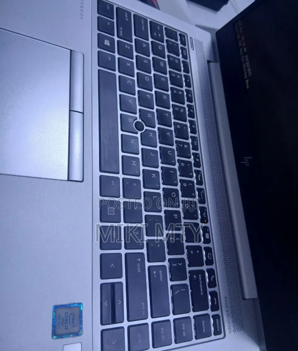New Laptop HP EliteBook x360 1040 G5 8GB Intel Core i7 SSD 512GB