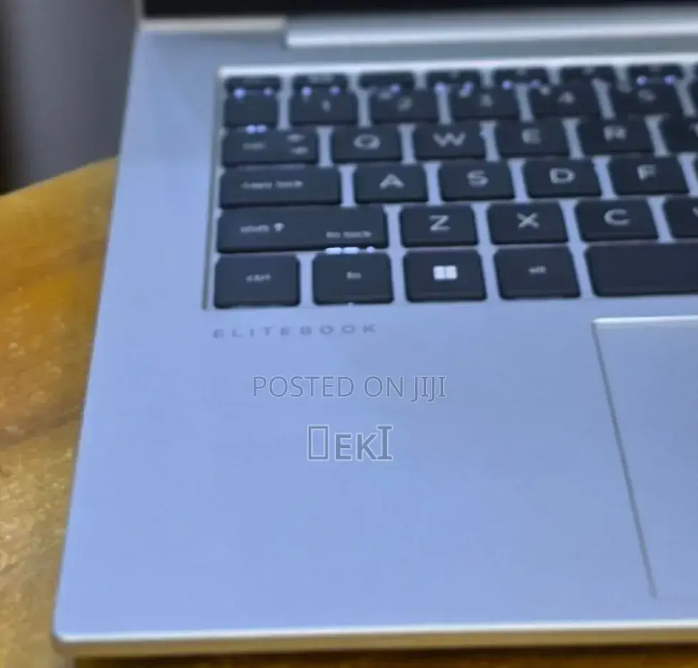 New Laptop HP EliteBook 840 G9 16GB Intel Core i7 SSD 512GB