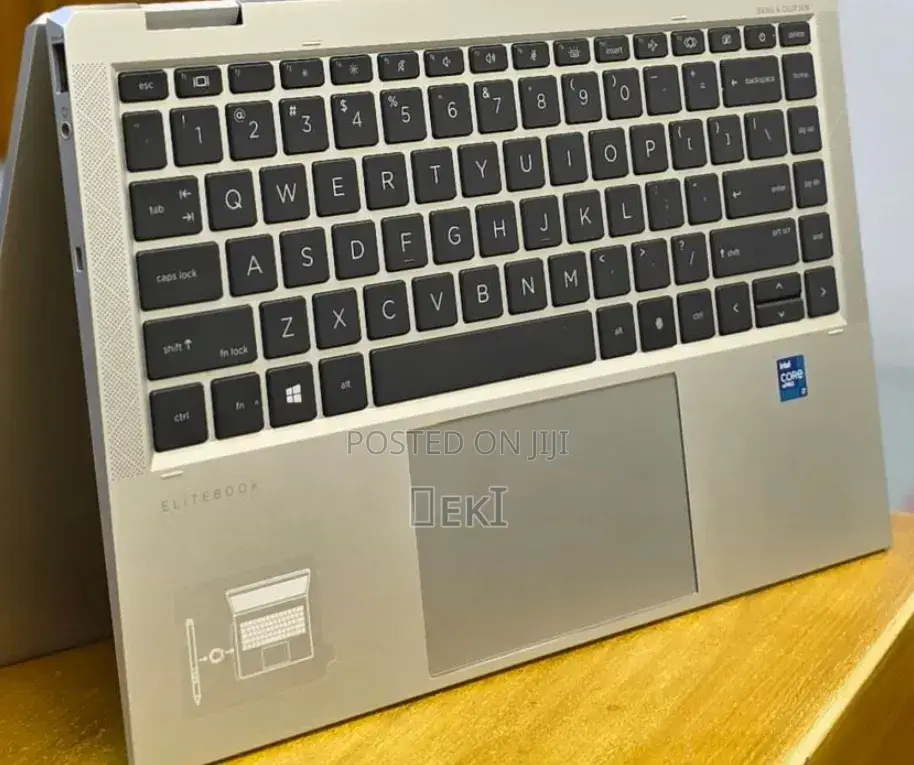 New Laptop HP EliteBook 1040 G8 16GB Intel Core i7 SSD 512GB