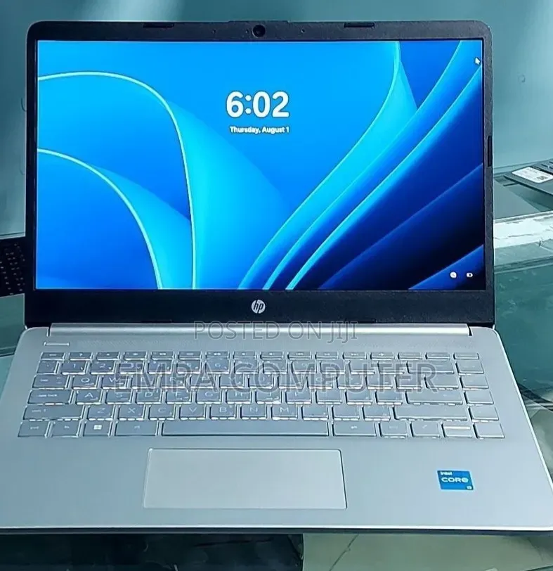 New Laptop HP 8GB Intel Core i3 SSD 256GB