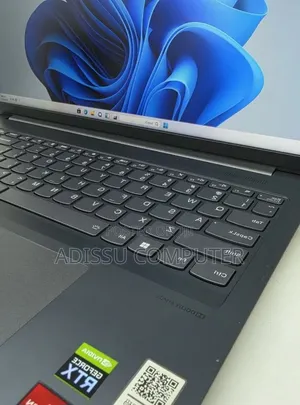 New Laptop Lenovo Thinkpad E16 G1 16GB Apple M4 Pro SSD 512GB