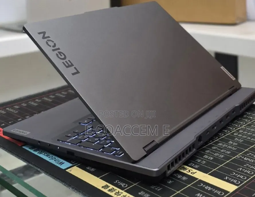 New Laptop Lenovo Legion 5 24GB Intel Core i7 SSD 1T