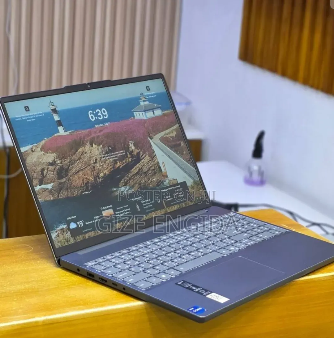 New Laptop Lenovo Ideapad 3 16GB Intel Core i7 SSD 512GB