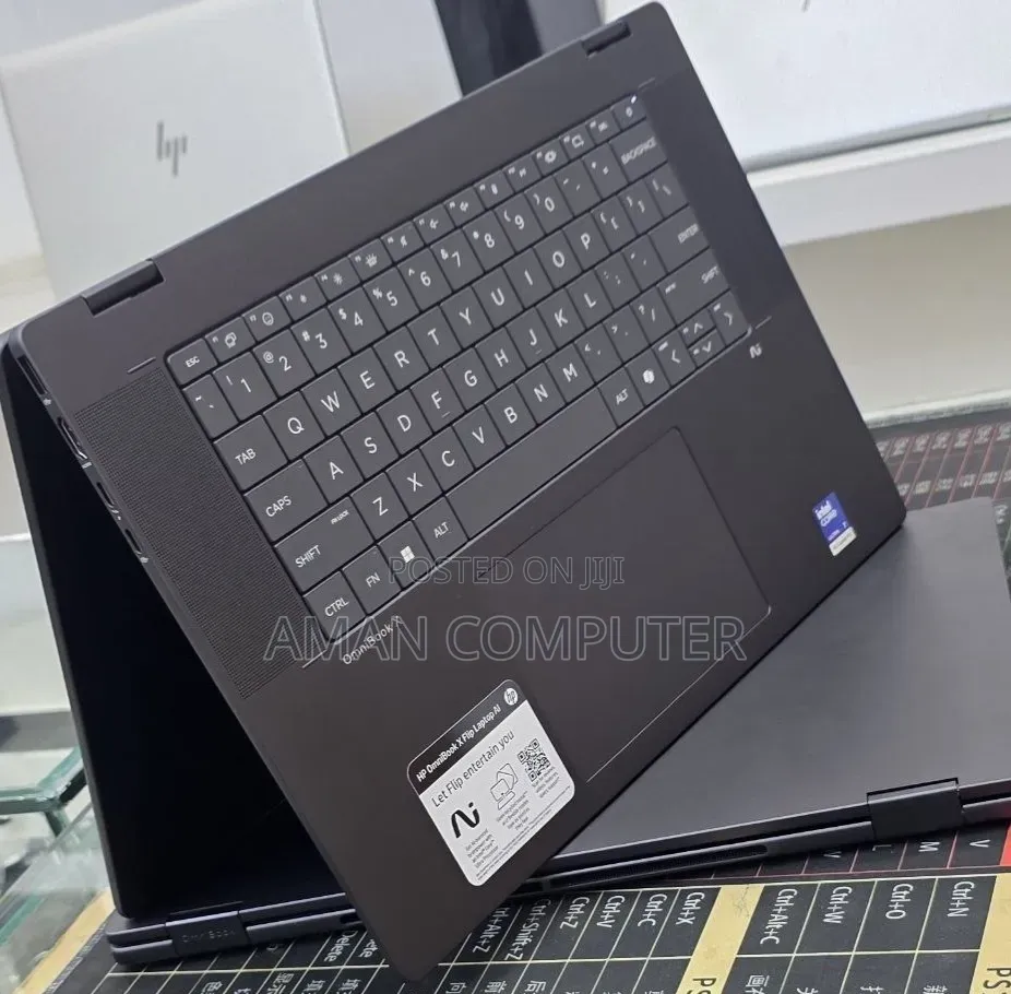 New Laptop HP OmniBook 5 Flip 16GB Intel Core Ultra 7 SSD 1T