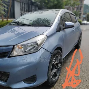Toyota Yaris 2012 Blue