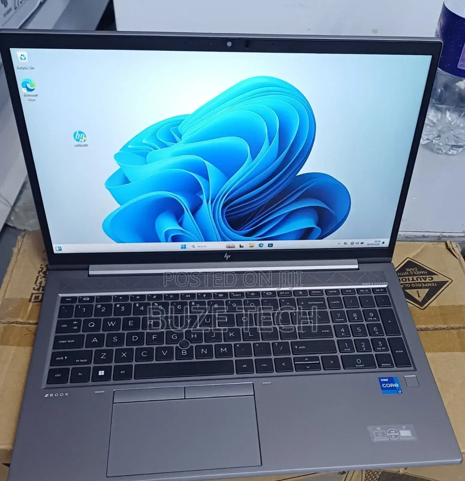 New Laptop HP ZBook Firefly G8 16GB Intel Core i7 SSD 512GB