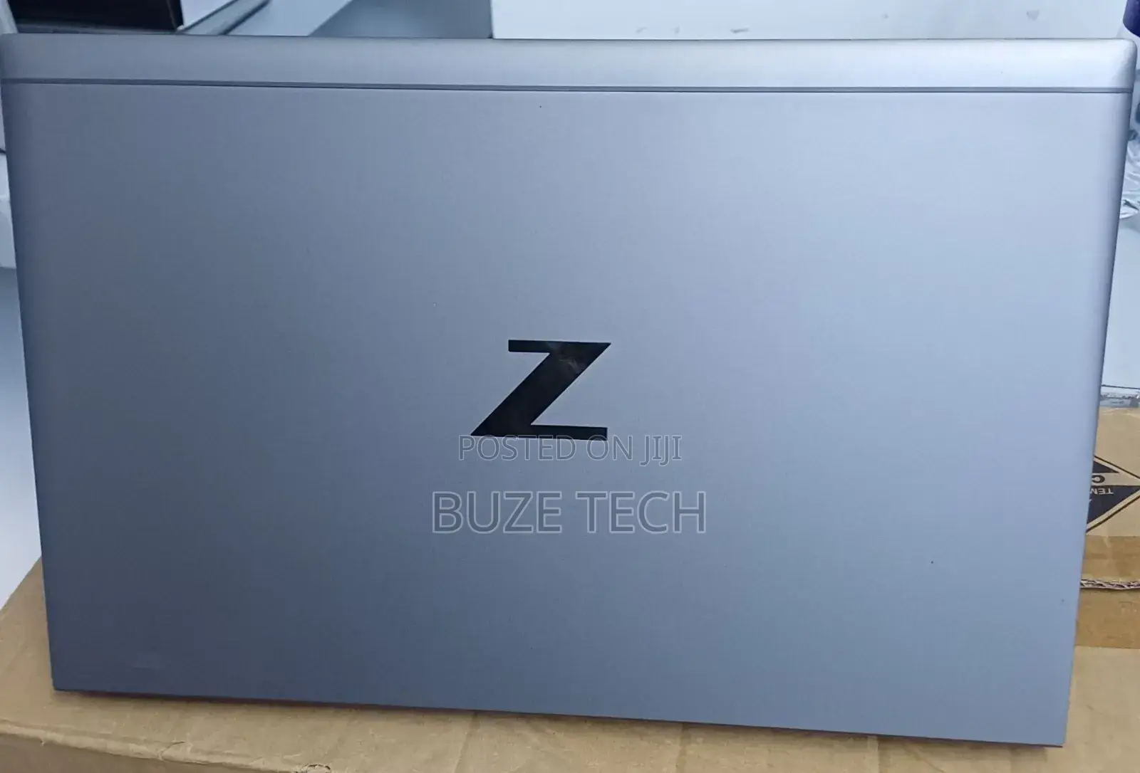 New Laptop HP ZBook Firefly G8 16GB Intel Core i7 SSD 512GB