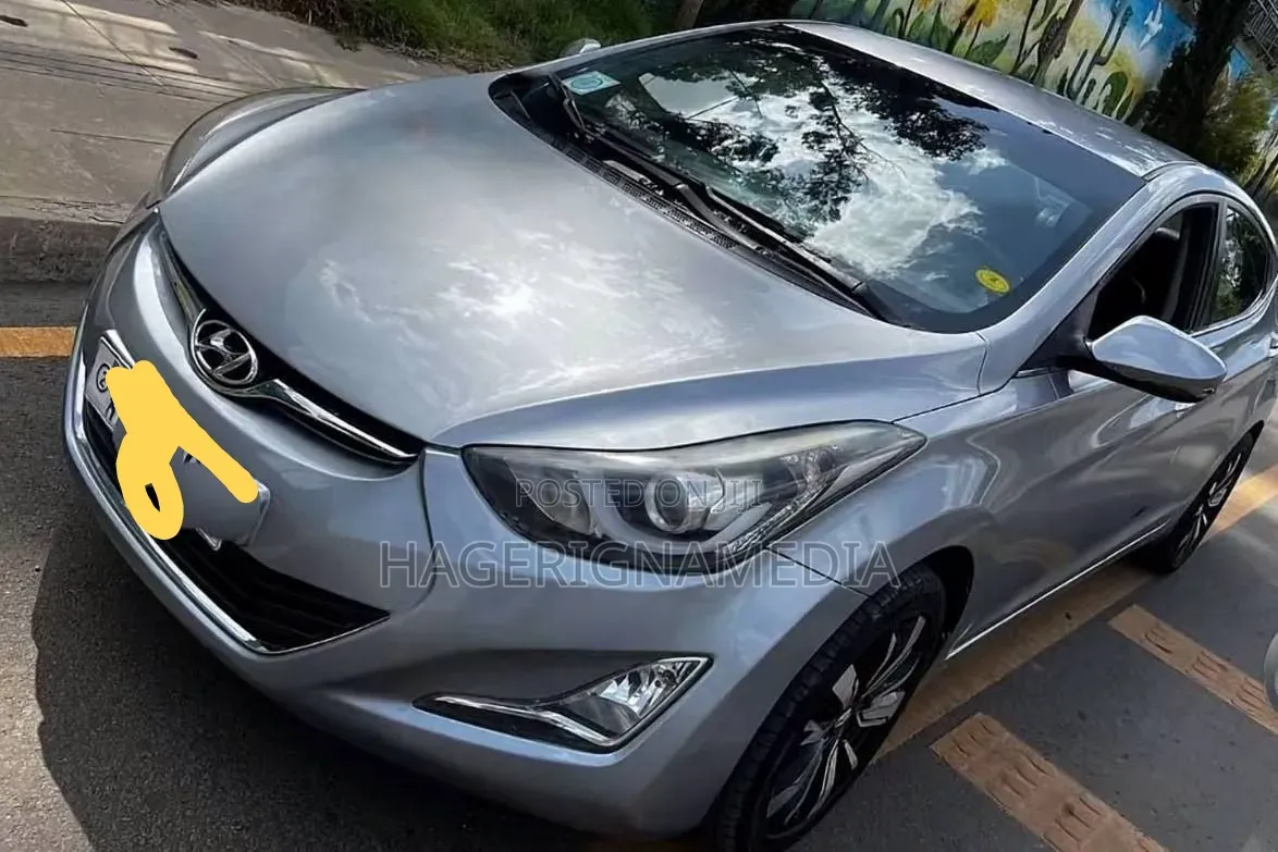 Hyundai Avante 2013 Silver