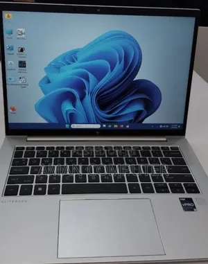 New Laptop HP EliteBook 840 G10 16GB Intel Core i7 SSD 512GB