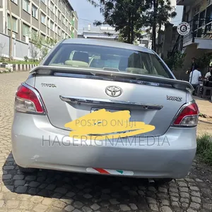 Toyota Belta 2007 Silver