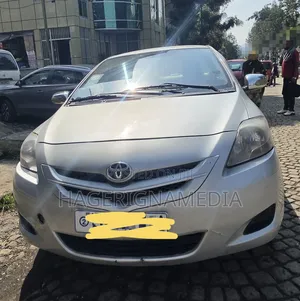 Toyota Belta 2007 Silver