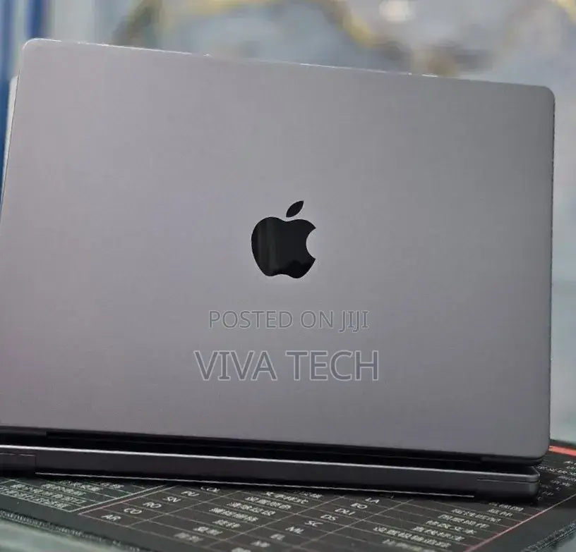 New Laptop Apple MacBook Pro 2020 M1 32GB Apple M1 Pro SSD 512GB