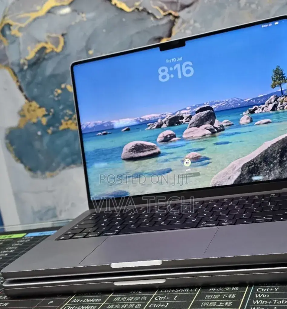 New Laptop Apple MacBook Pro 2020 M1 32GB Apple M1 Pro SSD 512GB