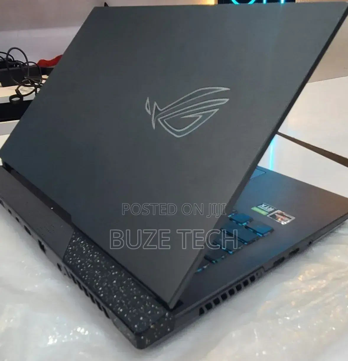 New Laptop Asus 16GB AMD Ryzen 7 SSD 512GB