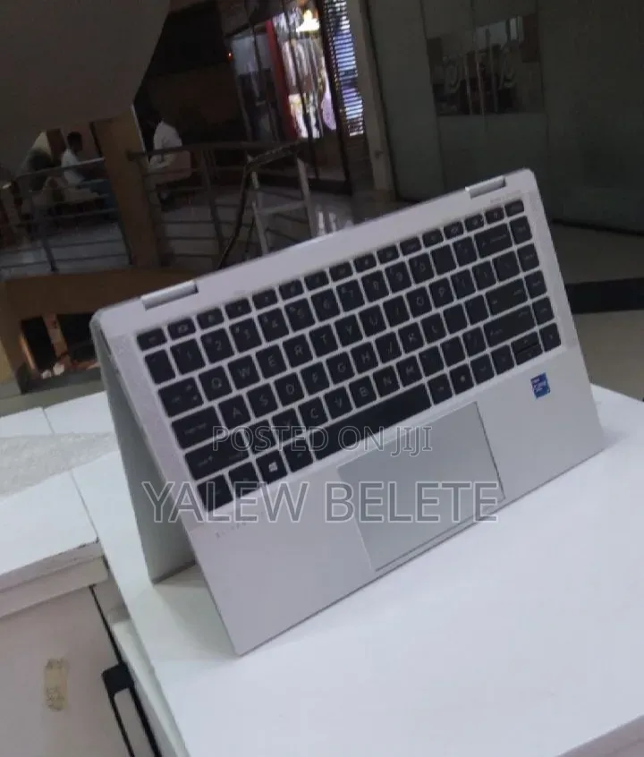New Laptop HP EliteBook 1040 G8 16GB Intel Core i7 SSD 512GB
