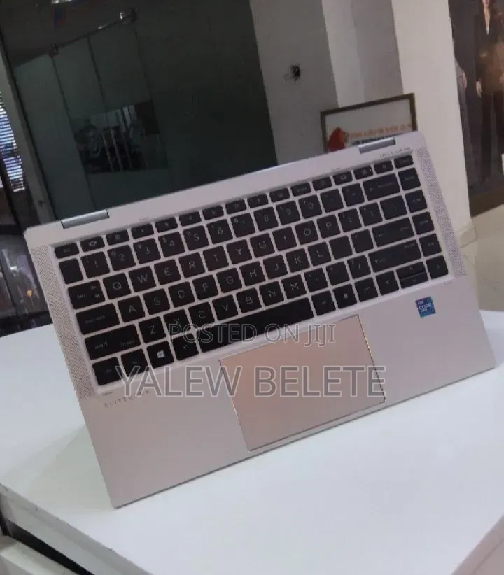 New Laptop HP EliteBook 1040 G8 16GB Intel Core i7 SSD 512GB