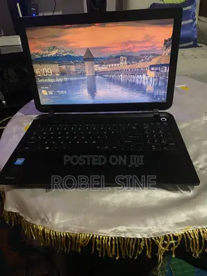Laptop Toshiba Satellite C55 4GB Intel Celeron HDD 500GB
