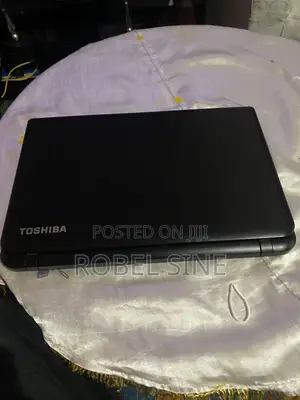 Laptop Toshiba Satellite C55 4GB Intel Celeron HDD 500GB
