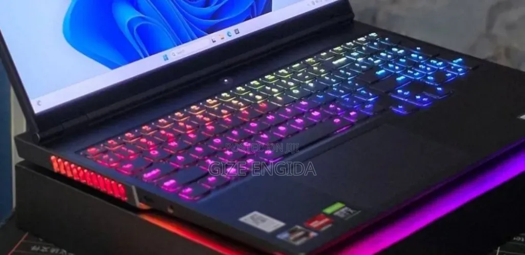 New Laptop Lenovo Legion 9 32GB AMD Ryzen 7 SSD 1T
