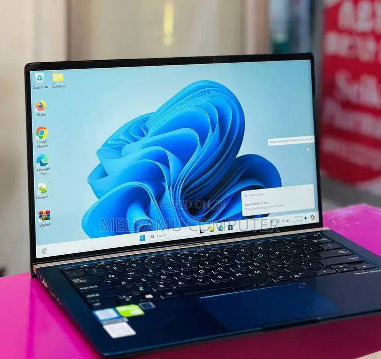 New Laptop Asus Zenbook 14 16GB Intel Core i7 SSD 512GB