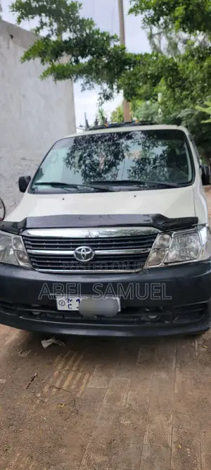 Car 2011 White