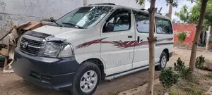 Car 2011 White