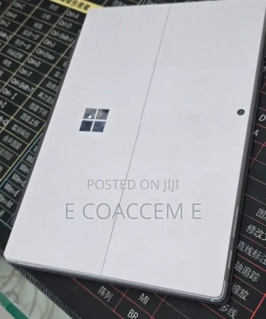 New Laptop Microsoft Surface 16GB Intel Core i7 SSD 512GB