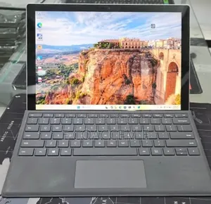 New Laptop Microsoft Surface 16GB Intel Core i7 SSD 512GB